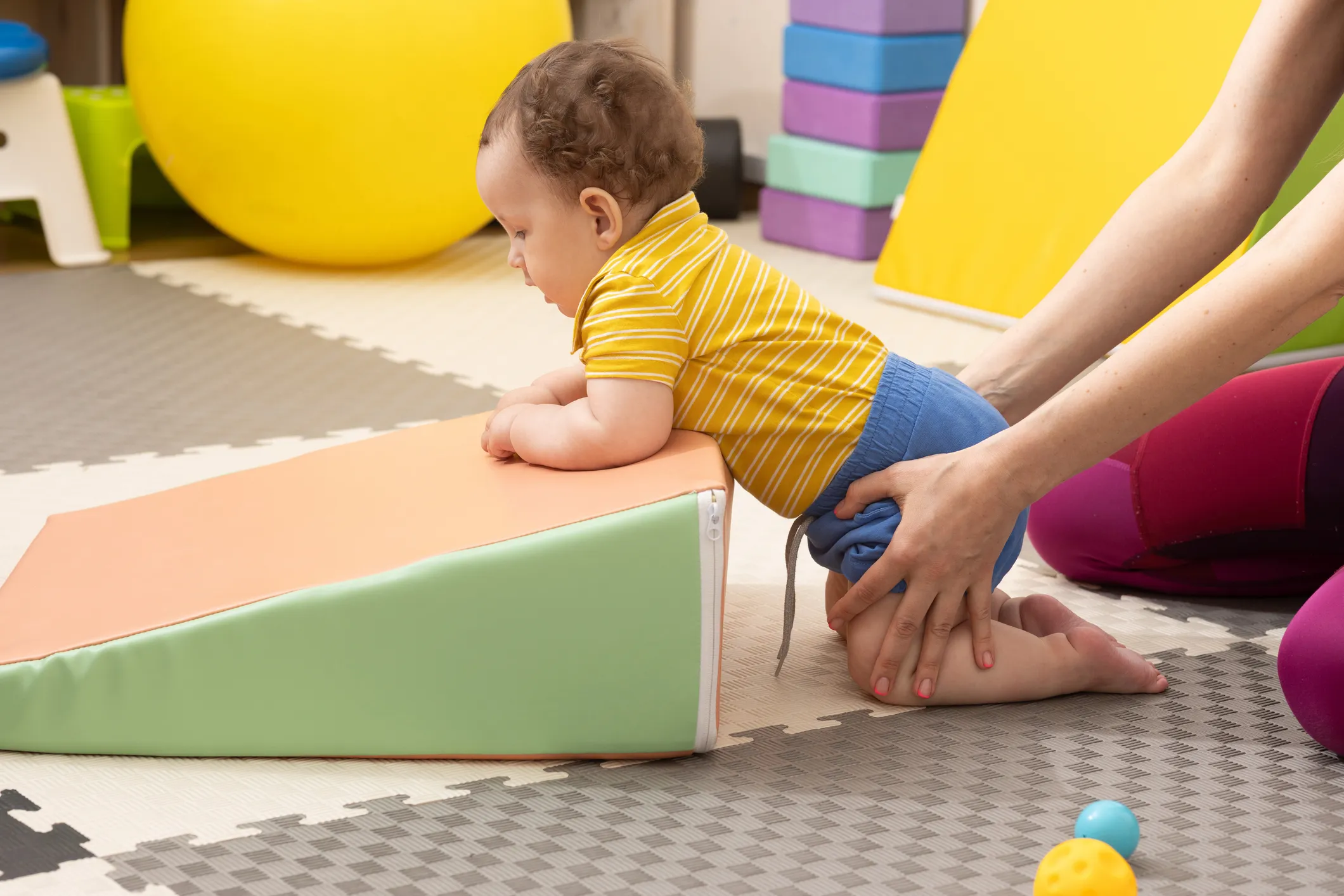 Krankengymnastik für Säuglinge & Kleinkinder